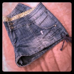 ALMOST FAMOUS SHORTS